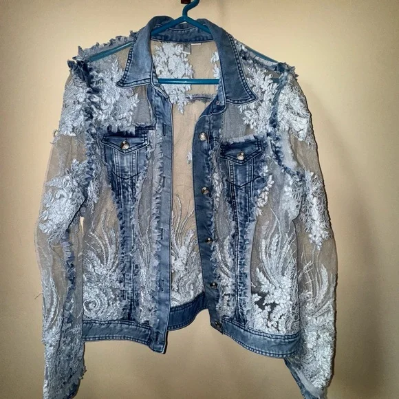Elegant Blue Embroidered Sheer Denim Jacket - Picture 2 of 10